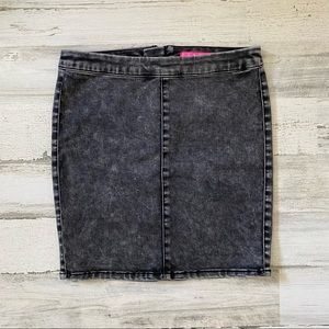 Tinseltown Skirt Size Small Gray Stone Wash Denim Pencil Bodycon Zip Back Grunge